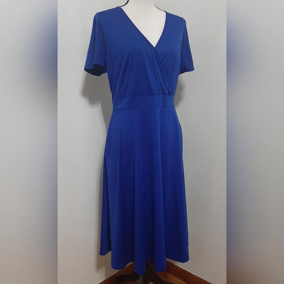 NWT PINUP V-Neck Surplice Wrap Formal Dress - Picture 4 of 7